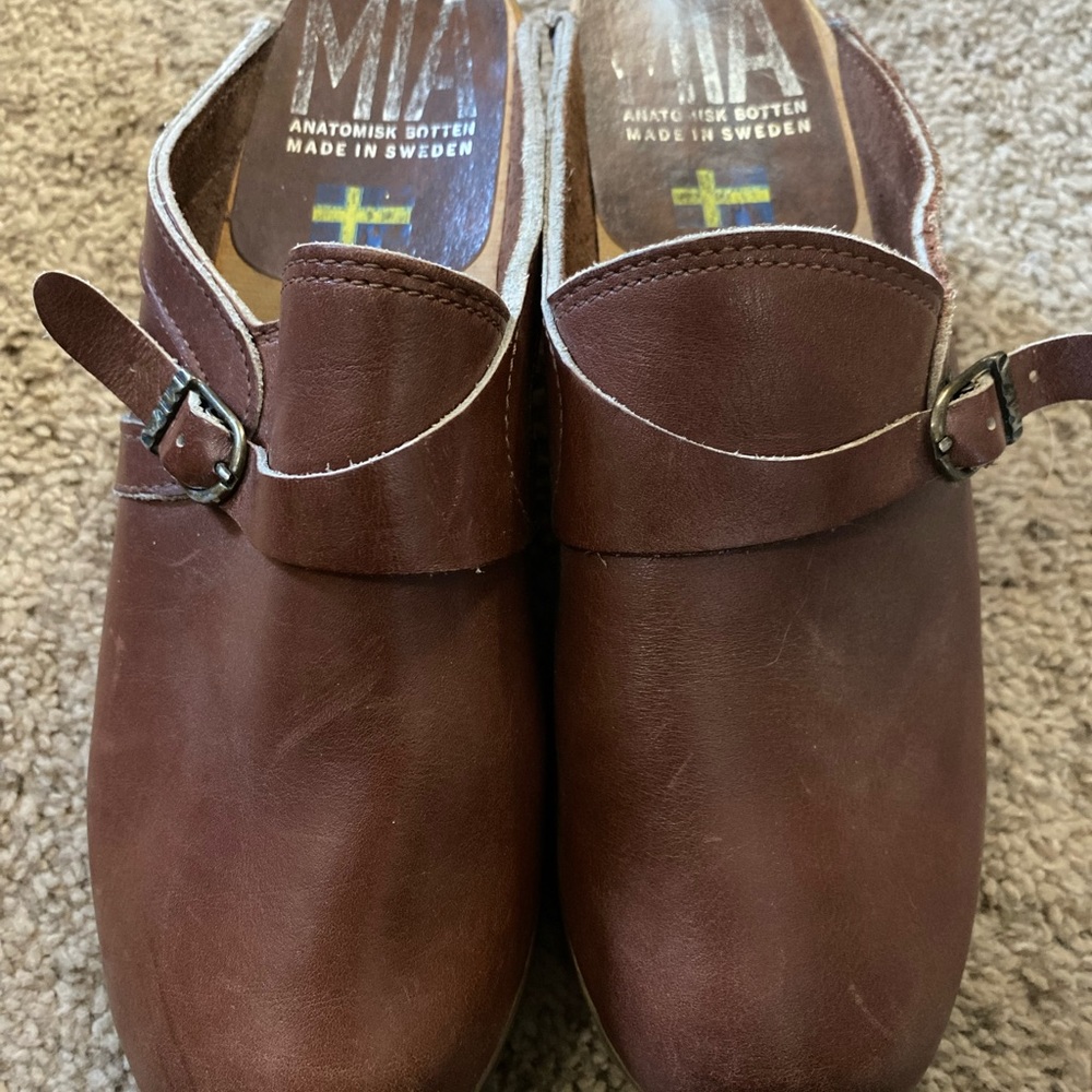 MIA Clogs